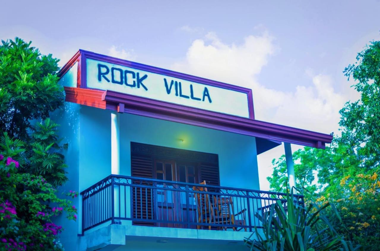 Rock Villa Relax City Resort Mihintale Eksteriør billede